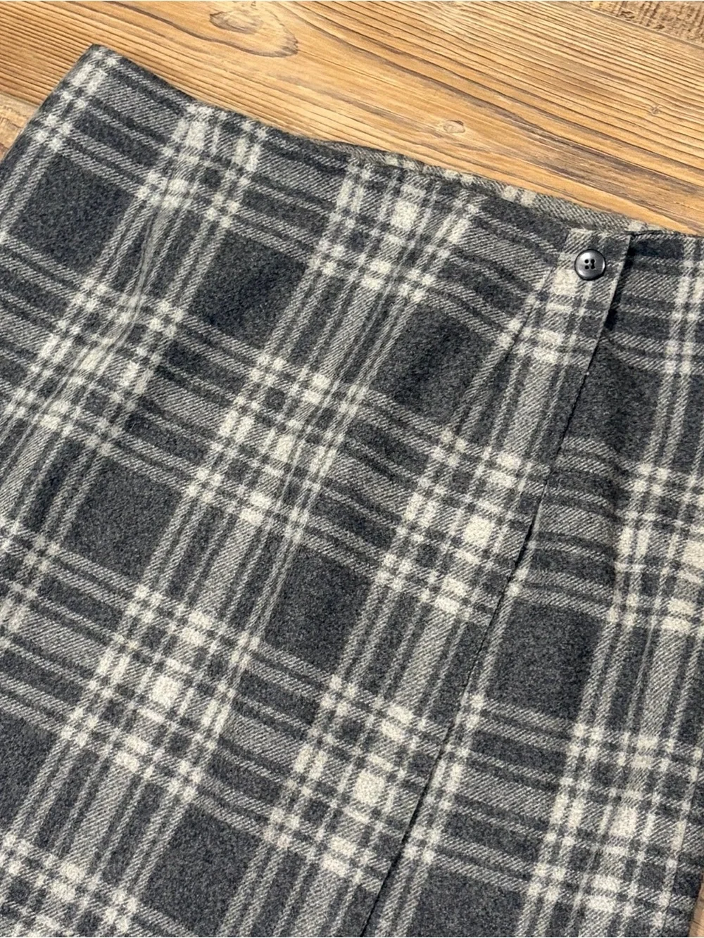 Vintage wool blend tartan grey white Plaid Wrap Midi Skirt 90’s grunge preppy